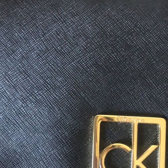 Calvin Klein - Picture 5 of 6